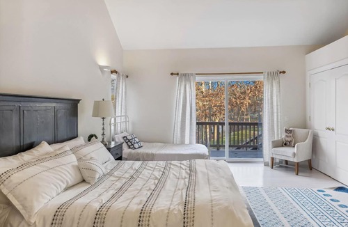 Hampton Bays House | Spacious Serene Woodland Home Near the Beach