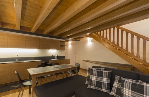 La Thuile Apartment | Spacious Serviced 3 Bedroom home in Jardin Des Alpes Complex-5* Montana Lodge