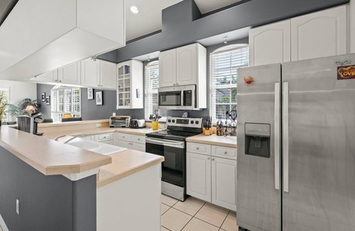 Bay Isle House | Spacious Siesta Key Home with Private Heated Pool – Pet Friendly, Near Beaches