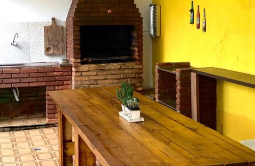 Centro House | Spacious single storey house, Bertioga, close to the beach (we accept pets)