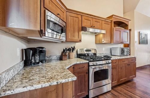 Breckenridge House | Spacious Ski Townhome with Game Room Fun
