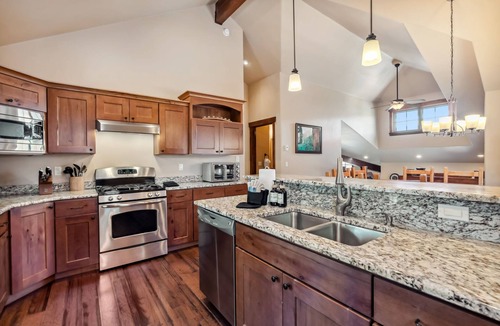 Breckenridge House | Spacious Ski Townhome with Game Room Fun