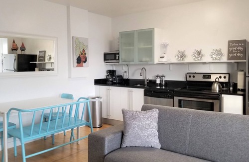 South Beach Condo | SPACIOUS SOBE CORNER ONE BEDROOM-EXCELLENT LOCATION