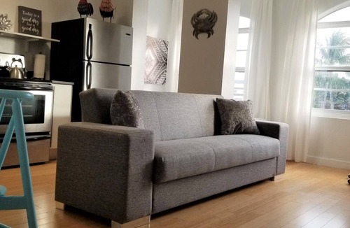 South Beach Condo | SPACIOUS SOBE CORNER ONE BEDROOM-EXCELLENT LOCATION