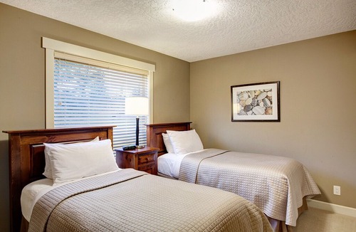 Sooke Condo | Spacious Sooke 3 Bedroom Townhome