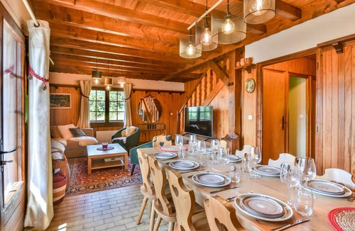 Les Gets Apartment | Spacious South-Facing Duplex in Quiet Chalet, 150m from Shuttle