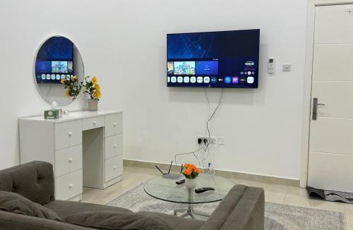 Abu Dhabi Apartment | Spacious studio 30 min from yas island and airport