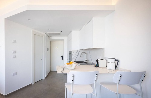 Tel Aviv Promenade Apartment | Spacious Studio Apt w Sea View 2 min from Beach