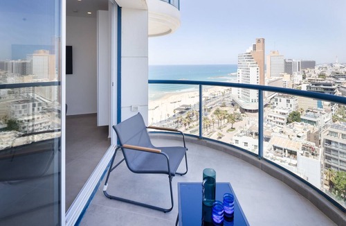 Tel Aviv Promenade Apartment | Spacious Studio Apt w Sea View 2 min from Beach