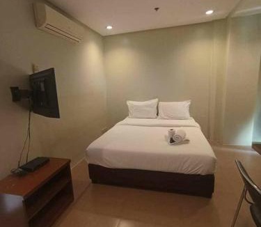 Downtown Apartment | Spacious Studio Apartment B506