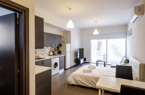Larnaca City Centre Apartment | Spacious Studio Downtown