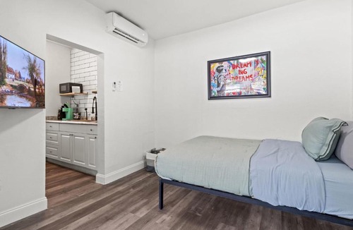 Ybor City Apartment | Spacious Studio Flat in Cigar City with Parking