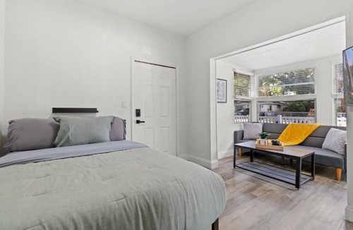 Ybor City Apartment | Spacious Studio Flat in Cigar City with Parking