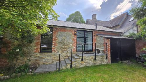 Middleton Stoney Apartment | Spacious Studio - Bicester Village & Silverstone