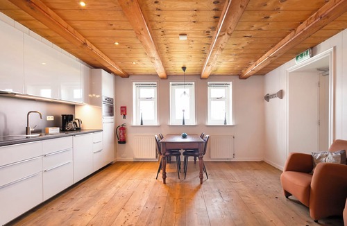 Schagen Apartment | Spacious studio in an authentic Stolp farmhouse