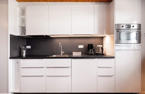 Schagen Apartment | Spacious studio in an authentic Stolp farmhouse