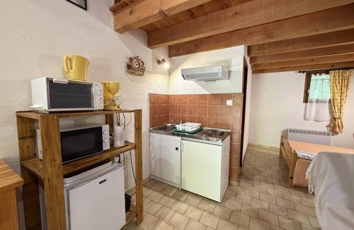 Castellane Apartment | Spacious Studio in Castellane