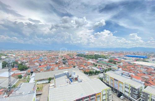 Cibaduyut Apartment | Spacious Studio Room at Mekarwangi Square Cibaduyut Apartment By Travelio