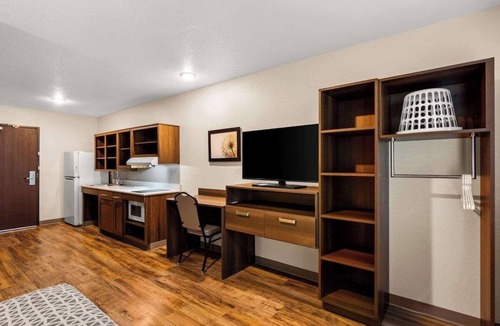 Port Saint Lucie Hotel | Spacious Studio Suite | Port St. Lucie Location | Full Kitchen