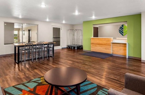 Port Saint Lucie Hotel | Spacious Studio Suite | Port St. Lucie Location | Full Kitchen