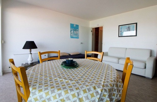 Pontaillac Apartment | Spacious studio sea view with terrace and pets allowed