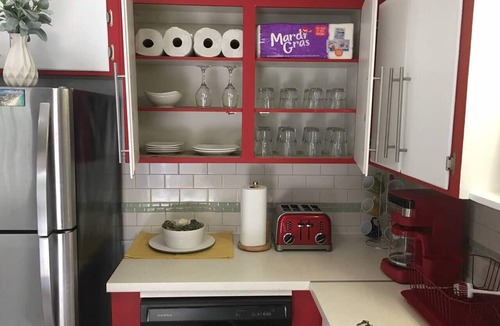 Coral Ridge Apartment | Spacious Studio w/Private Patio & Grill