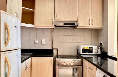 Discovery Gardens Apartment | Spacious Studio - With Poolgym