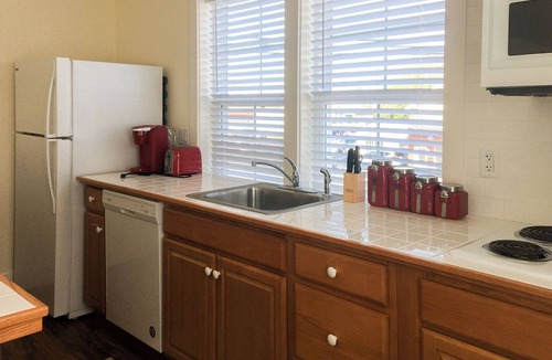 Leacock-Leola-Bareville Apartment | Spacious & Stylish 2-Bedroom Apartment – Perfect for Getaways or Business Travel