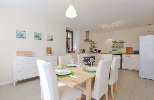 Lengronne House | Spacious, stylish and contemporary family-friendly gite in Gavray, Normandy