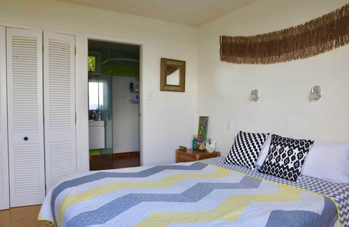 Lower Hutt House | Spacious & stylish Gum Tree studio over looking whole Wellington harbour