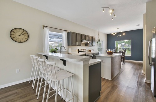 West Haven Villa | Spacious & Stylish Pool Home With Games Room On West Haven, Disney 11 miles!