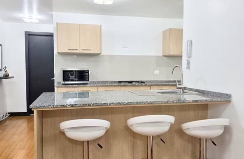 La Paz Apartment | Spacious Suite - Balcony and Gym