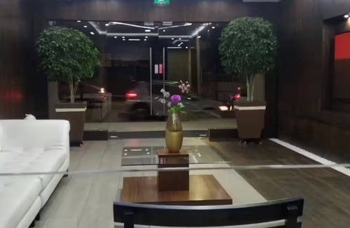 La Paz Apartment | Spacious Suite - Balcony and Gym