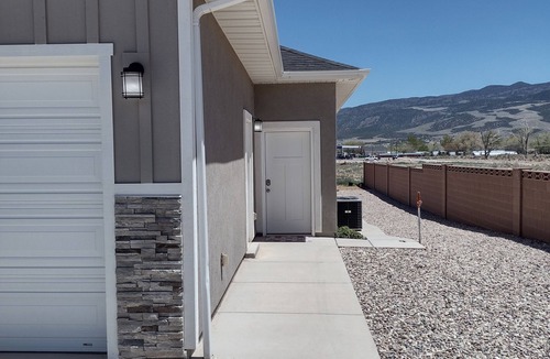 Enoch Apartment | Spacious Suite: Basement Apartment