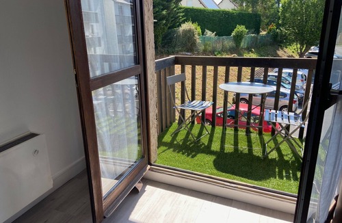 Touques Apartment | Spacious T3 with balcony - close to town center