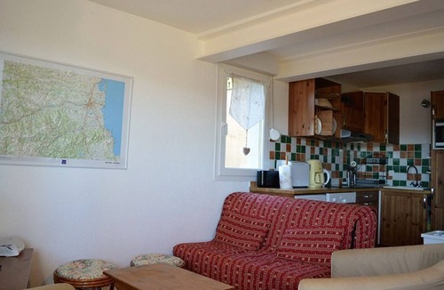 Les Angles Apartment | Spacious T4 apartment in Les Angles with parking