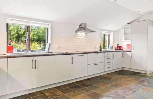 Cenarth Cottage | Spacious Teifi Valley barn for holidays near the Cardigan coast.