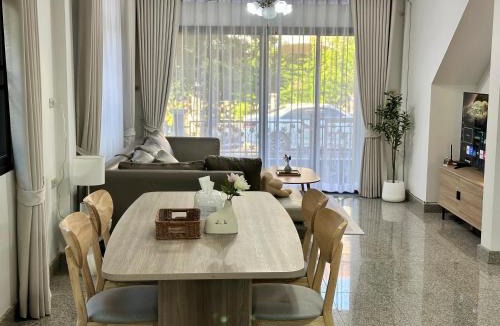 Dok Mai House | Spacious and peaceful 3 bedrooms detached house inside Bangkok