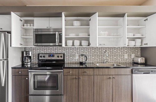 Theatre District Apartment | Spacious Theatre District 2BR w/Gym & W/D, near Boylston T, by Blueground