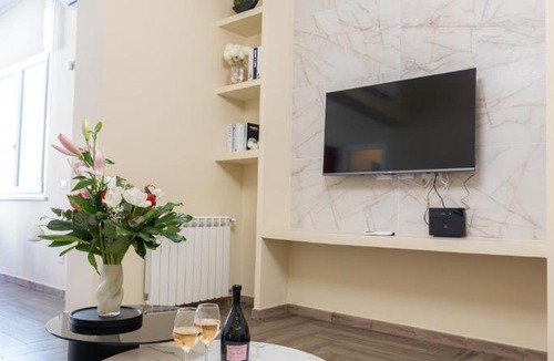 Quartiere XX Ardeatino Apartment | Spacious Three Bedroom Design Apartment near Circo Massimo Rome