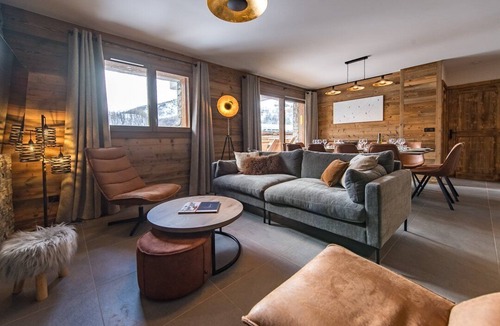 Saint-Sorlin-d'Arves Apartment | Spacious top of the range flat in the heart of the village with sauna