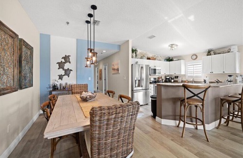 Indian Rocks Beach Condo | Spacious top floor 3 bedroom condo overlooking the beautiful Gulf of America!