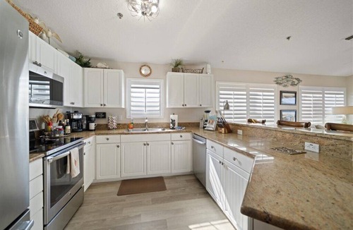 Indian Rocks Beach Condo | Spacious top floor 3 bedroom condo overlooking the beautiful Gulf of America!