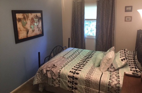 Fentress House | Spacious Town home Located 20 Minutes from the Virginia Beach Ocean Front.