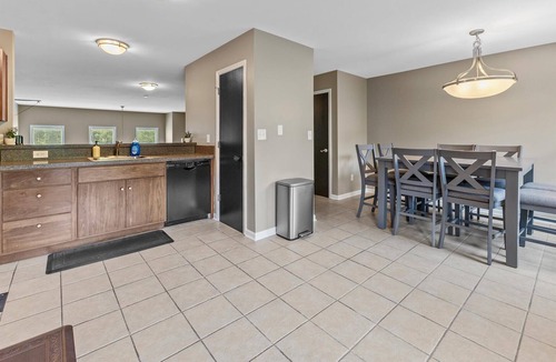 Downtown Indianapolis House | Spacious Town Home near ICC