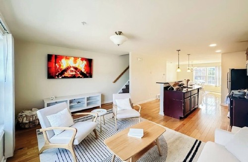 Stockade Historic District House | Spacious Townhouse in Schenectady-B7
