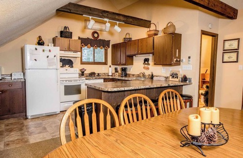 Bessemer Ski Chalet | Spacious Trailside Vacation Home with an Outdoor Hot Tub and Indoor Whirlpool