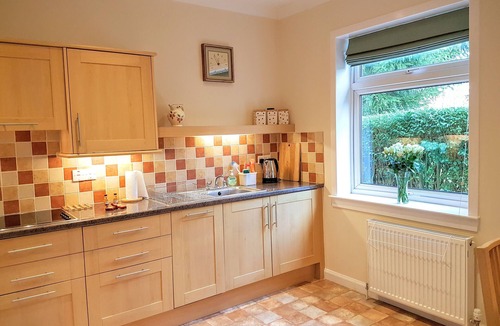 Ellemford House | Spacious, tranquil, fully equipped apartment with parking, close to city centre