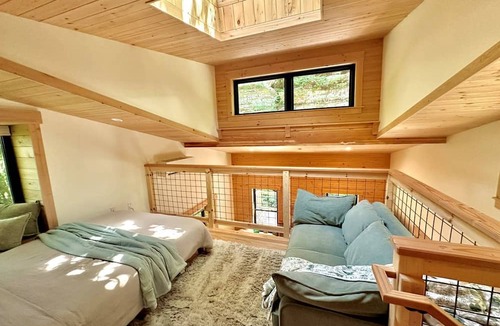 Ottawa House | Spacious Tree House near Starved Rock and Buffalo Rock State Parks, Perfect for a Family Glamping Getaway