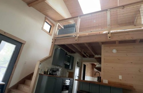 Ottawa House | Spacious Tree House near Starved Rock and Buffalo Rock State Parks, Perfect for a Family Glamping Getaway